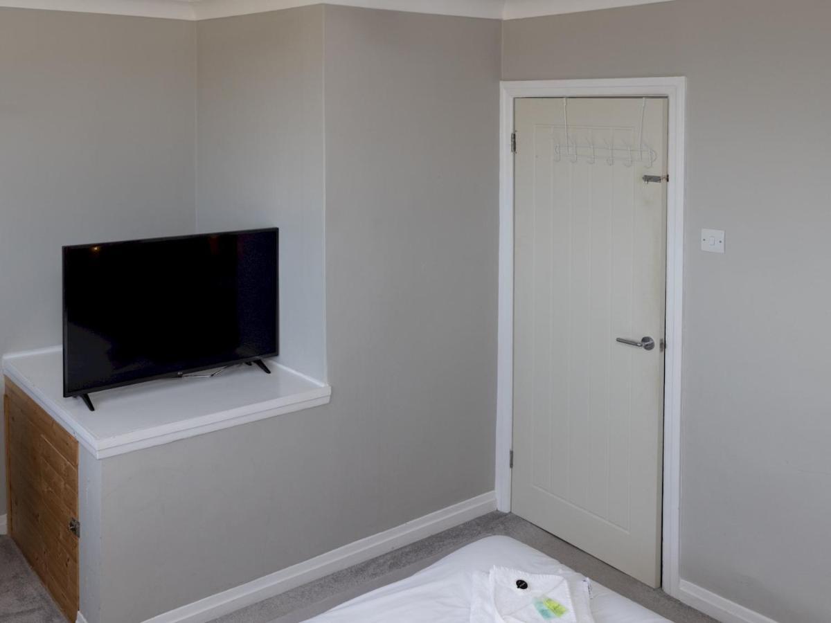 سكرابورو Pass The Keys Amazing 4 Bedroom Property- Hot Tub & Sea Views المظهر الخارجي الصورة