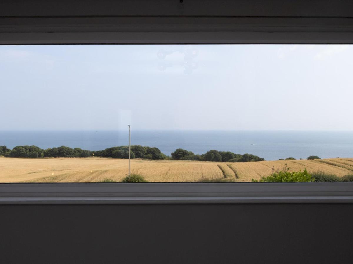سكرابورو Pass The Keys Amazing 4 Bedroom Property- Hot Tub & Sea Views المظهر الخارجي الصورة