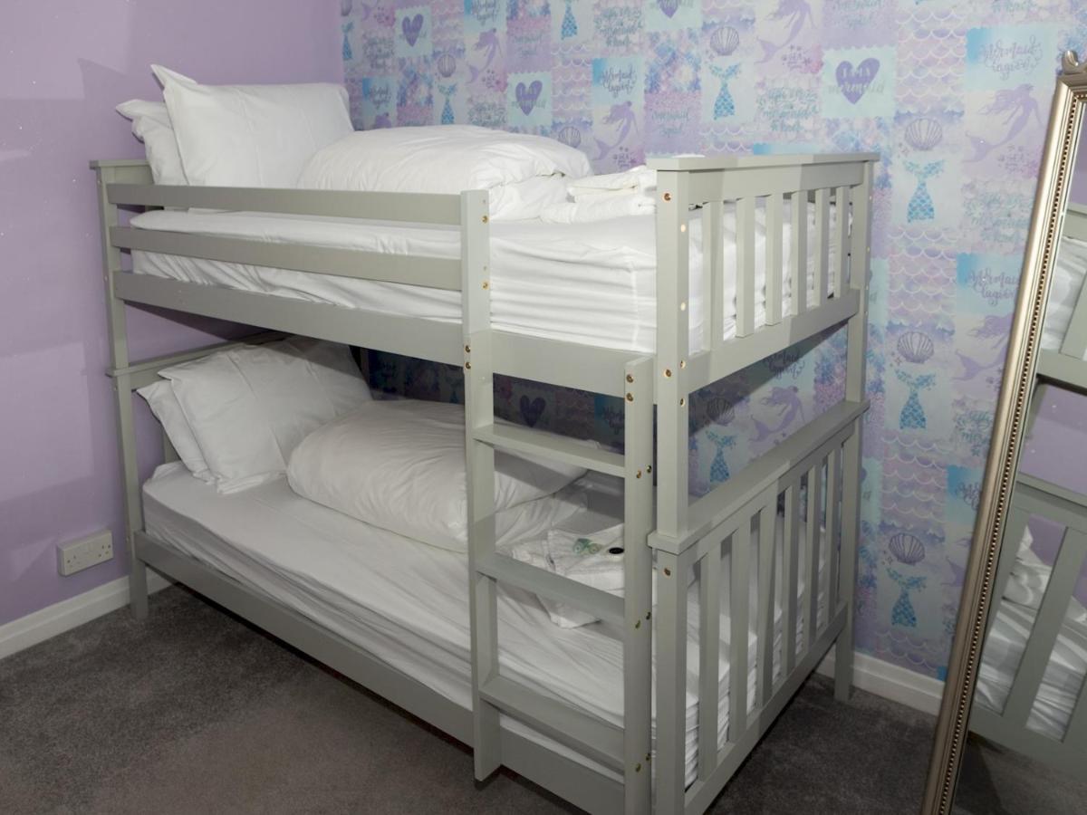 سكرابورو Pass The Keys Amazing 4 Bedroom Property- Hot Tub & Sea Views المظهر الخارجي الصورة